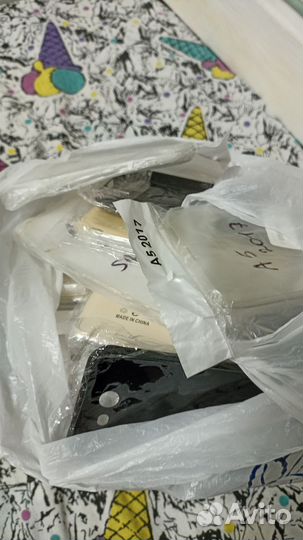 Чехлы на телефон