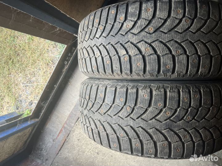 Bridgestone Blizzak Spike-01 255/55 R18