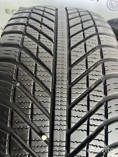 Goodyear Vector 4Seasons 235/55 R17 103H