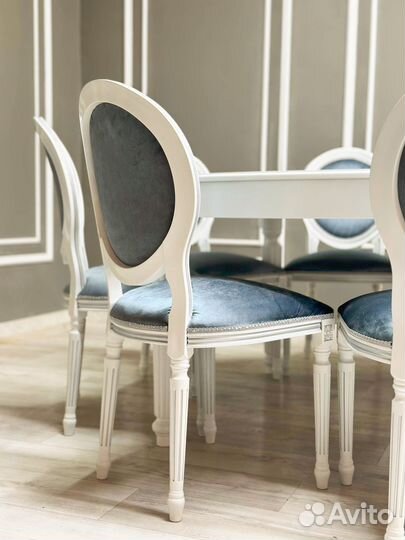 Стол и стулья комплект