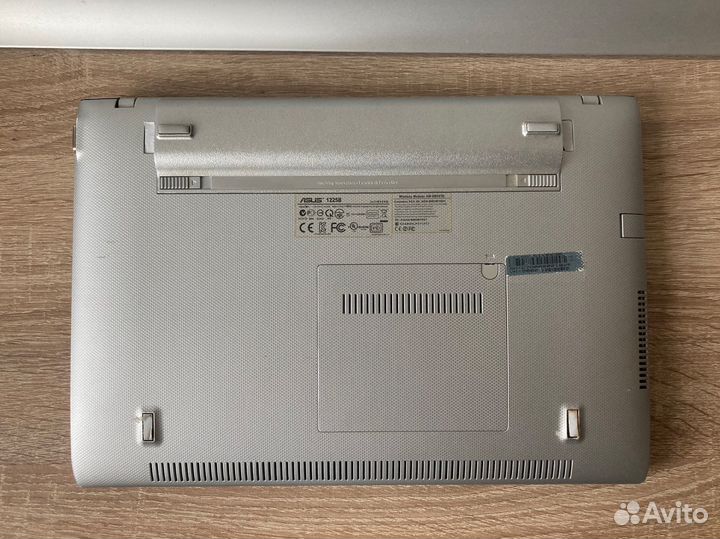 Нетбук asus 1225B