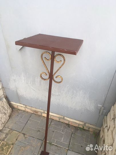 Могильные столики