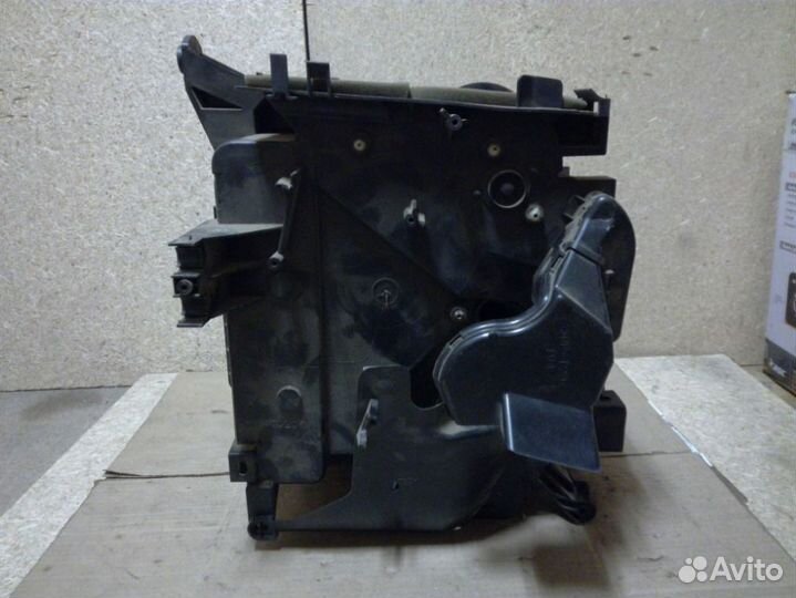 Корпус печки отопителя Toyota Avensis 2 T250 1.8