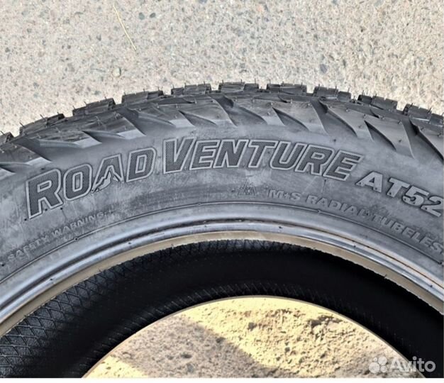 Kumho Road Venture AT52 275/60 R20 115T