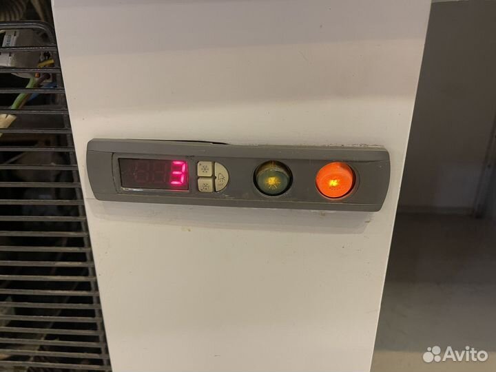 Холодильная витрина