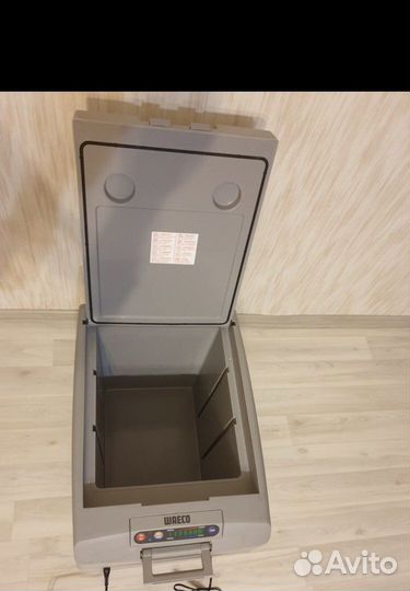 Автомобильный холодильник 12 220 вт