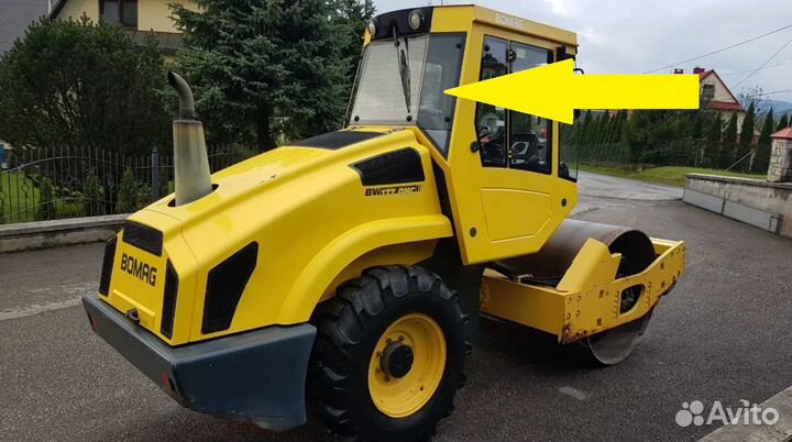 Стекло Bomag Bw 219 D заднее правое (закаленное)