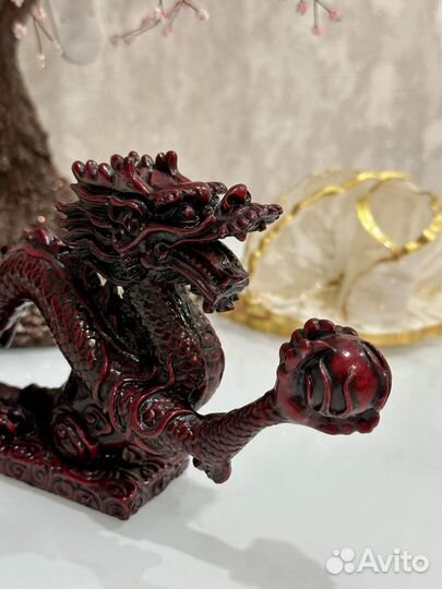 Статуэтка дракон