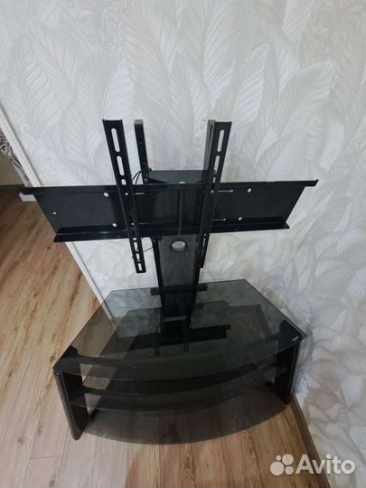 Стеклянная подставка для телевизора