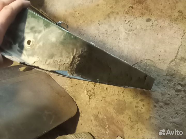 Дверь водительская на ниву 21213