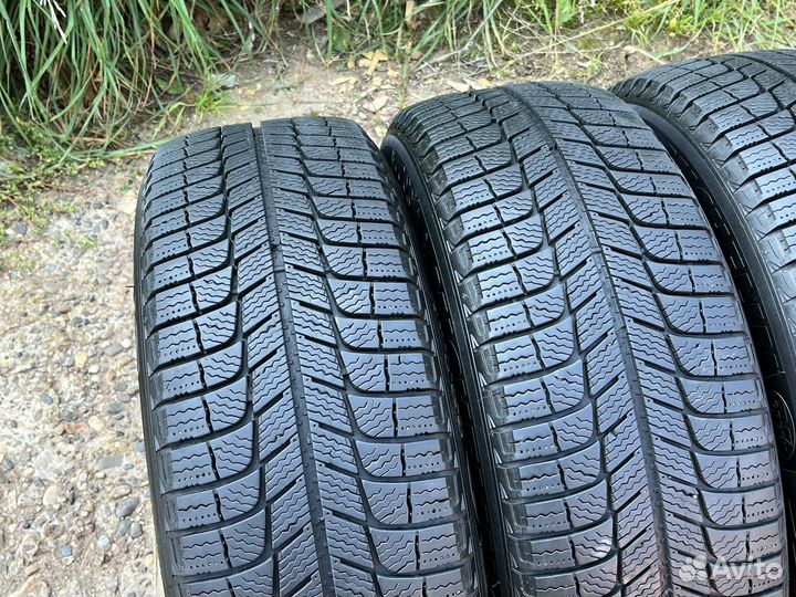 Michelin X-Ice 3 215/65 R16