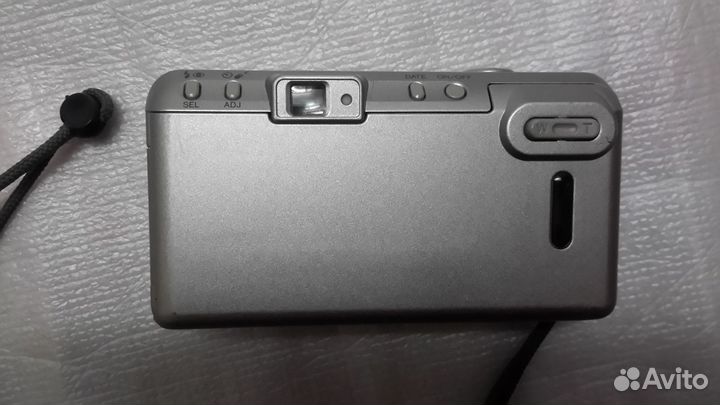 Пленочный фотоаппарат minolta 130 riva zoom (35mm)