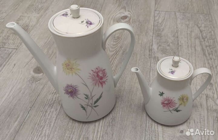 Фарфоровый немецкий сервиз Астры на 12 персон