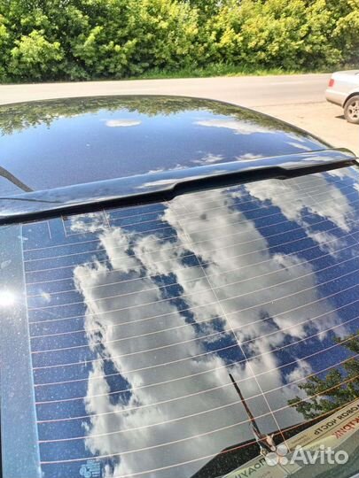 Козырёк на заднее стекло