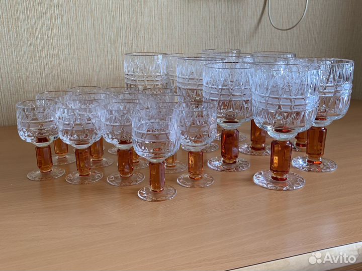 Бокалы и рюмки