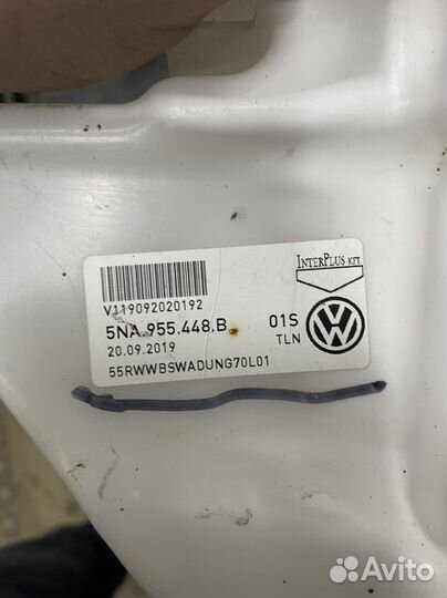 Бачок омывателя volkswagen tiguan 2