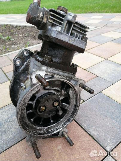 Воздушный компрессор 6D17