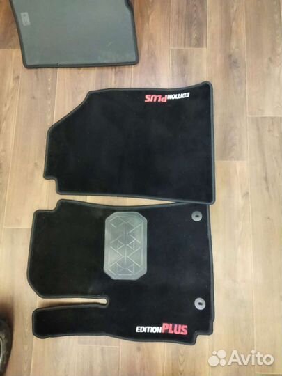 Автомобильные коврики ворсовые