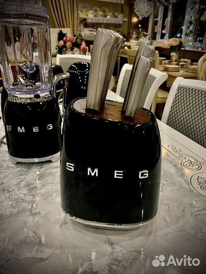 Набор ножей Smeg 7 пр. цвет в ассортименте