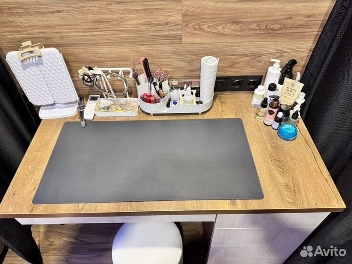 Стол для маникюра, работы, учебы