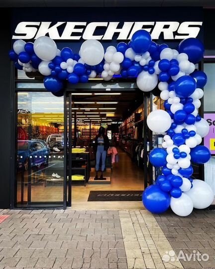 Арка гирлянда из воздушных шаров, оформление входа