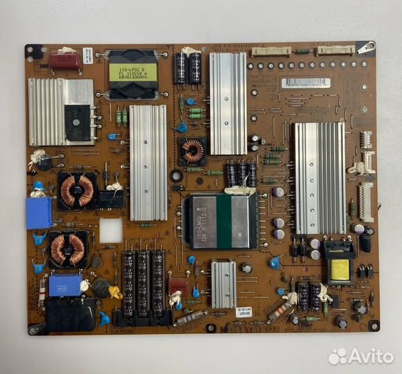 Телевизор LG 42LW575S в разборе