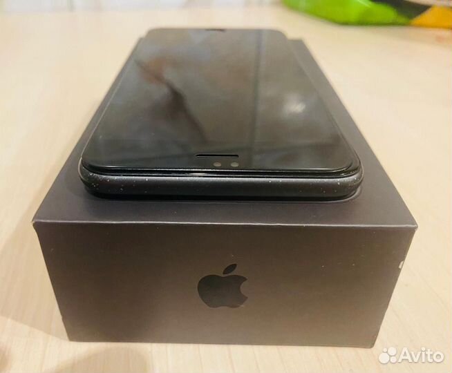iPhone 8 Plus, 64 ГБ