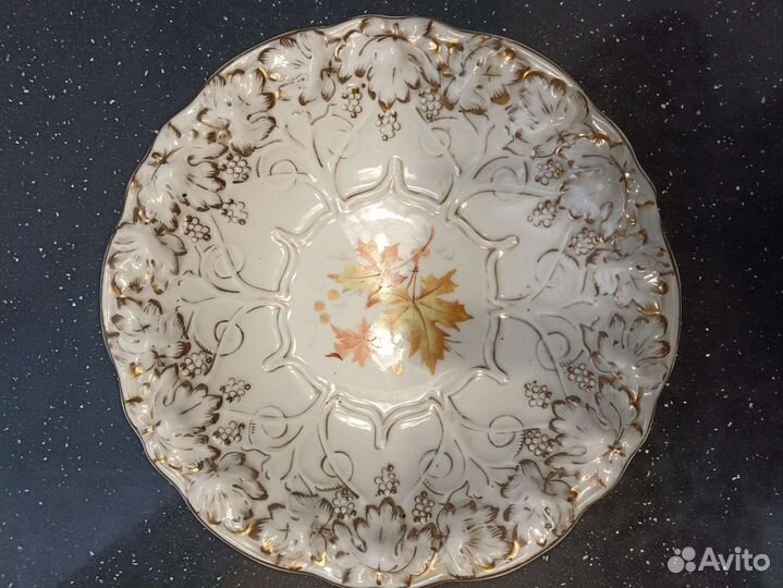 Фарфоровое блюдо Виноградная лоза Дулево