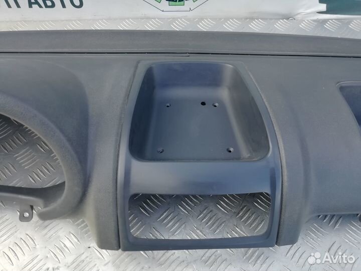 Накладка торпедо верхняя Renault Symbol 2006г