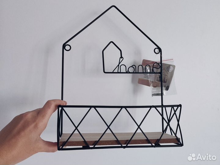 Новая настенная полка металлическая для декора