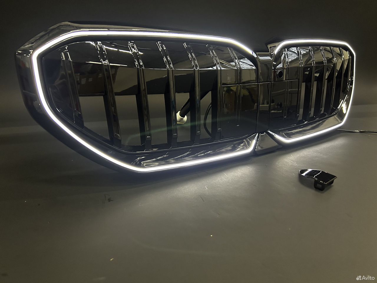 Решетка радиатора на BMW g60 с подсветкой