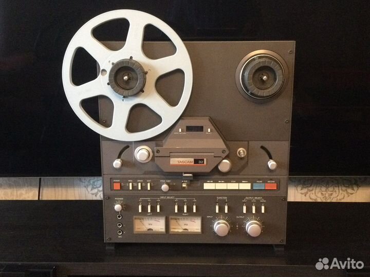 Катушечный магнитофон Tascam 32