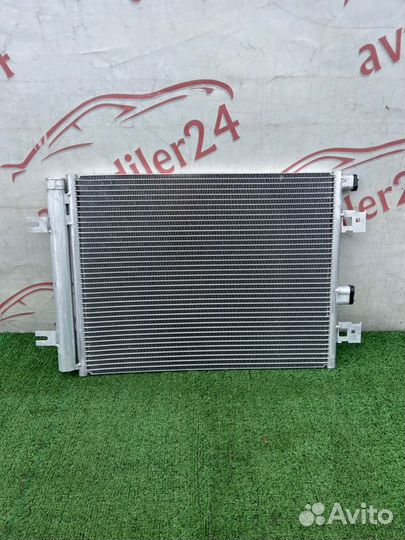 Радиатор кондиционера передний Renault Duster HSA