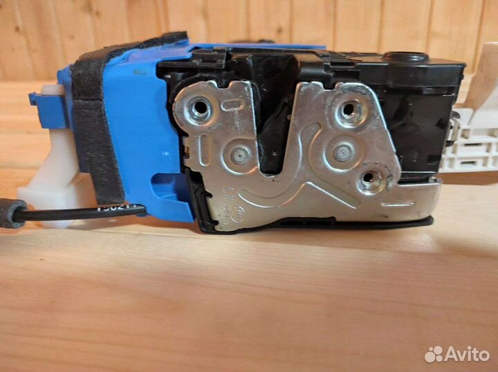 Замок двери Kia sportage 4