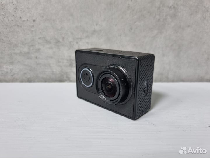 Экшн-камера YI Action Camera Basic Edition