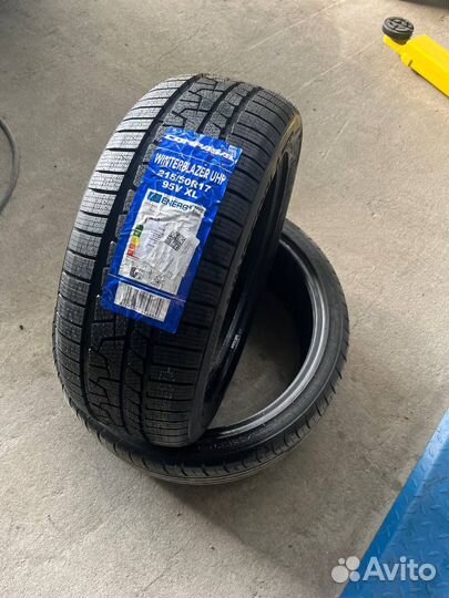 Compasal Winter Blazer UHP 215/50 R17 95V