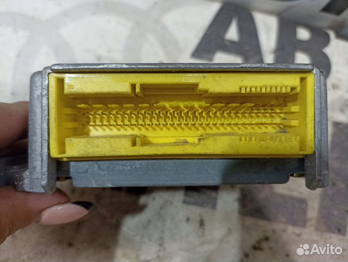 Блок управления airbag Audi A4 B7