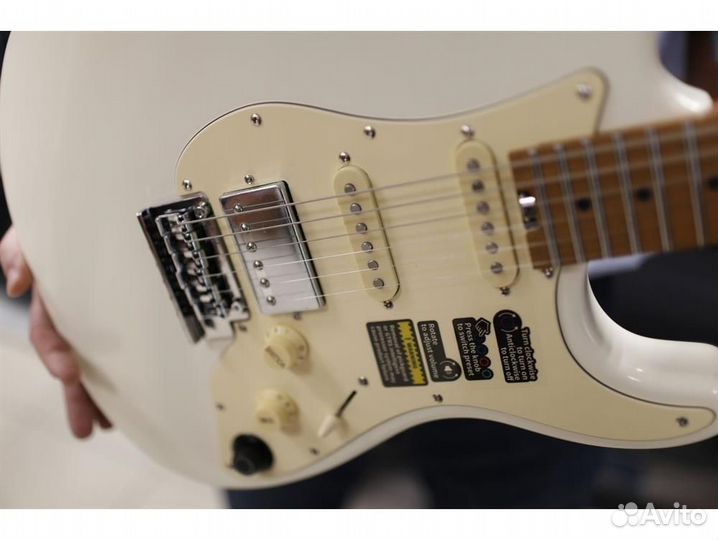 Mooer gtrs S801 White - Электрогитара со встроенны