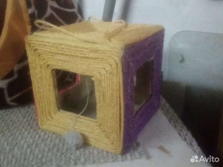 Лежанка для кошек бу