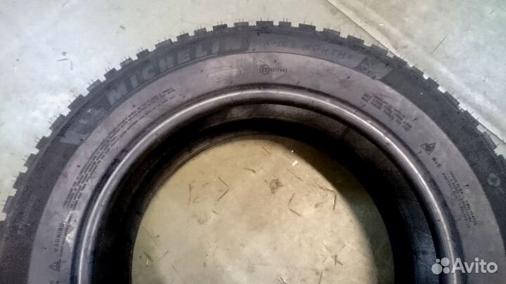 Michelin X-Ice North 4 235/45 R19 99H