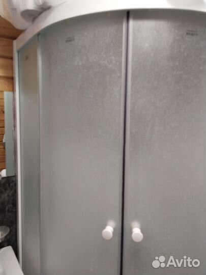Душевая кабина 90х90 угловая
