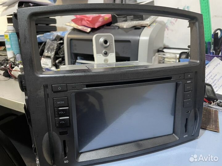 2Din магнитола на Митсубиси Паджеро 4