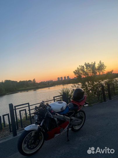 Honda CBR 400RR