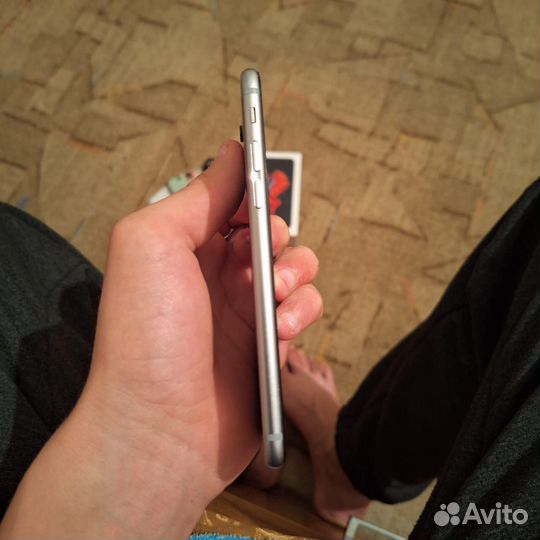 iPhone 6S, 32 ГБ