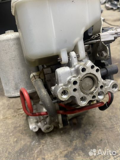 Блок ABS Toyota Land Cruiser 200/Lexus LX 570