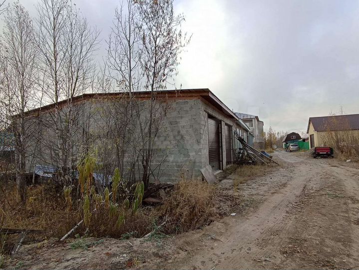 Гараж, > 30 м²