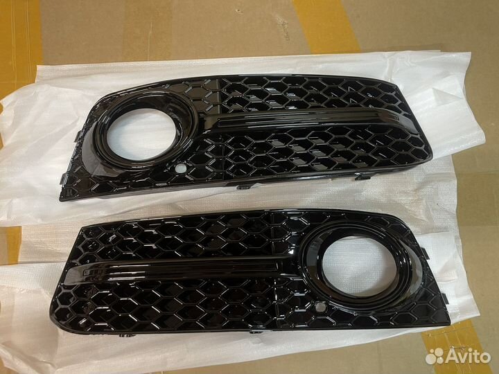 Решетка под птф для Audi A4 RS4 B8 черная дорест