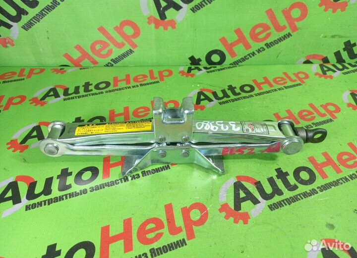 Домкрат toyota из японии 700 кг