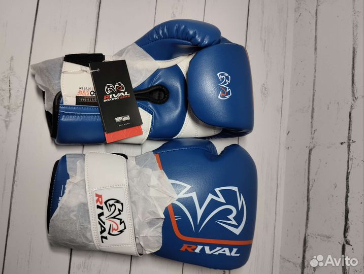 Боксерские перчатки Rival RS2V