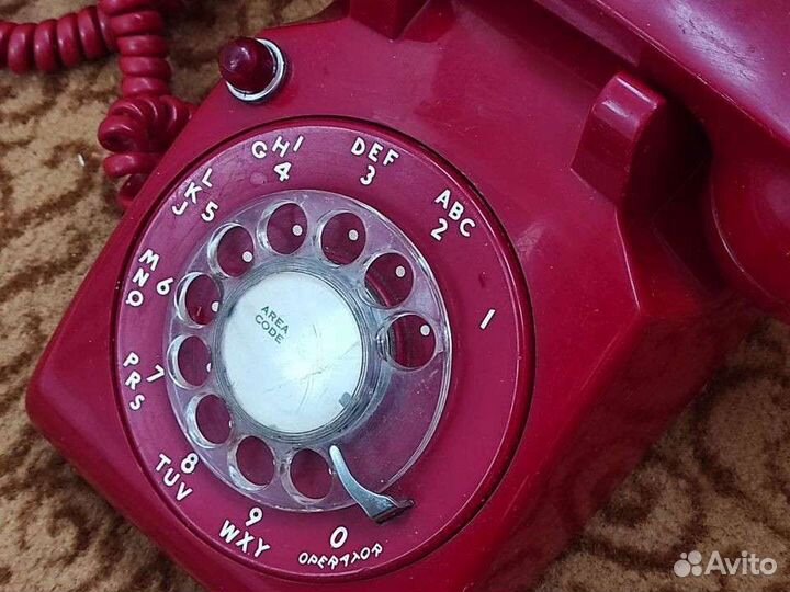 Дисковый телефон стационарный СССР, красный